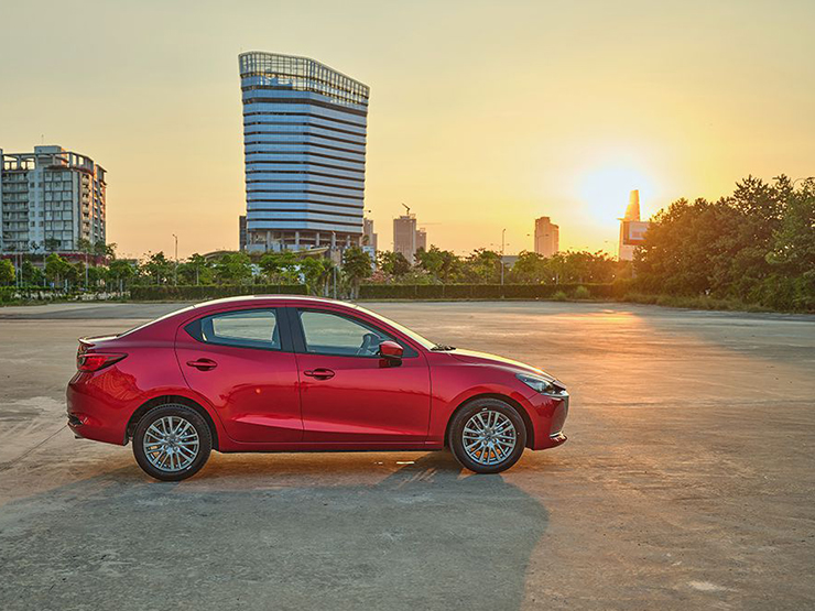 Đánh giá Mazda 2, mẫu xe có thiết kế mượt mà dành cho phái nữ - 4