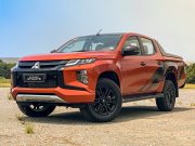 Tin tức ô tô - Giá xe Mitsubishi Triton niêm yết và lăn bánh tháng 4/2023, ưu đãi 50% LPTB