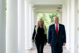 Thứ nữ của ông Trump thay người chị Ivanka đồng hành cha trong cuộc đua vào Nhà Trắng?