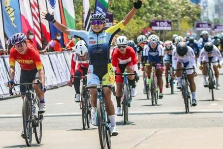 Nóng nhất thể thao tối 9/4: Nguyễn Thị Thật thắng chặng đầu tiên ở Tour of Thailand