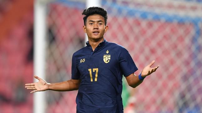 Bỏ SEA Games 32, thần đồng bóng đá Thái Suphanat Mueanta gia nhập Leicester City? - 1