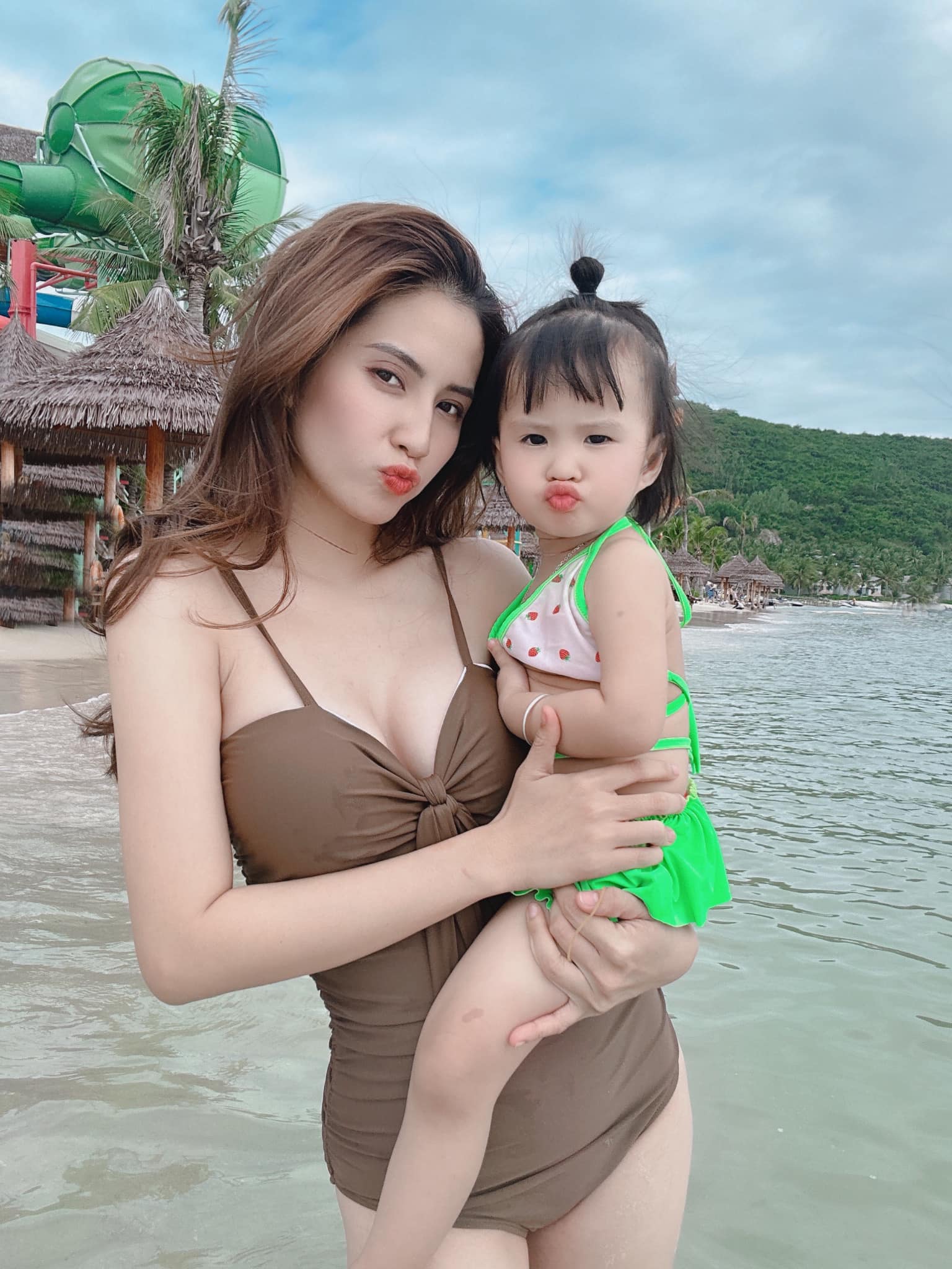 Tình cũ của ca sĩ Jack lộ bằng chứng sắp cưới Hồ Quang Hiếu? - 11