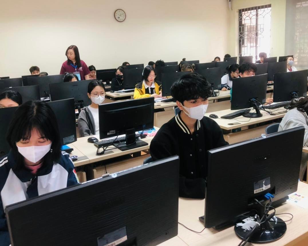 98,4% thí sinh thi đánh giá năng lực của ĐH Quốc gia Hà Nội, 10 thí sinh bị đình chỉ - 1