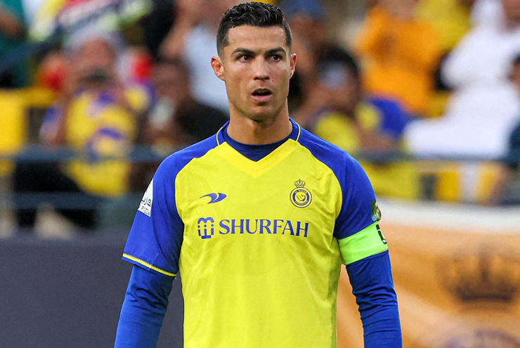 Ronaldo bị chính CĐV Al Nassr la ó, yêu cầu CLB chiêu mộ thêm 3 sao - 1