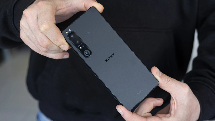 Hé lộ mẫu smartphone Xperia Compact mới từ Sony - 1