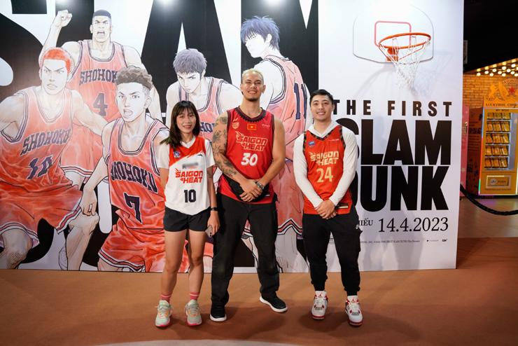 Các ballers Thy Phượng, Tim Waale, Lê Quang đến từ Saigon Heat trong buổi ra mắt phim tại TP. HCM