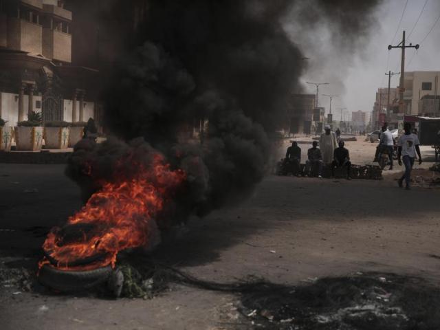 Sudan: Tướng đứng đầu đảo chính nói lý do lật đổ chính phủ