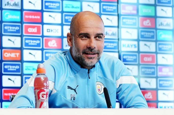 Pep Guardiola tỏ ra thận trọng về cuộc đua vô địch với Arsenal