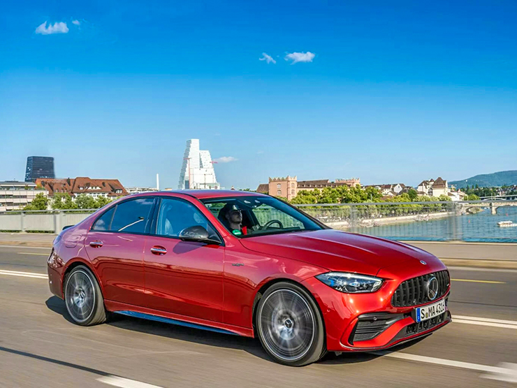 Mercedes-AMG C43 công bố giá bán, xe sedan sở hữu động cơ hơn 400 mã lực - 2