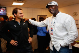 Vé xem Federer cao chót vót, vẫn thua mức 11 tỷ đồng xem Michael Jordan