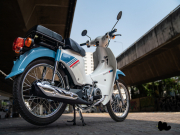 Thế giới xe - Ngắm xe số mới lung linh, sánh cạnh Honda Super Cub