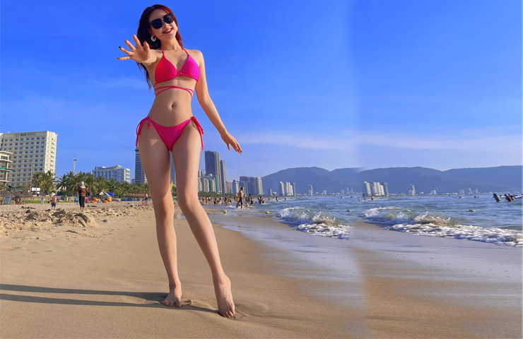 Người đẹp khoe thân hình nuột nà trong thiết kế bikini 2 mảnh.&nbsp;
