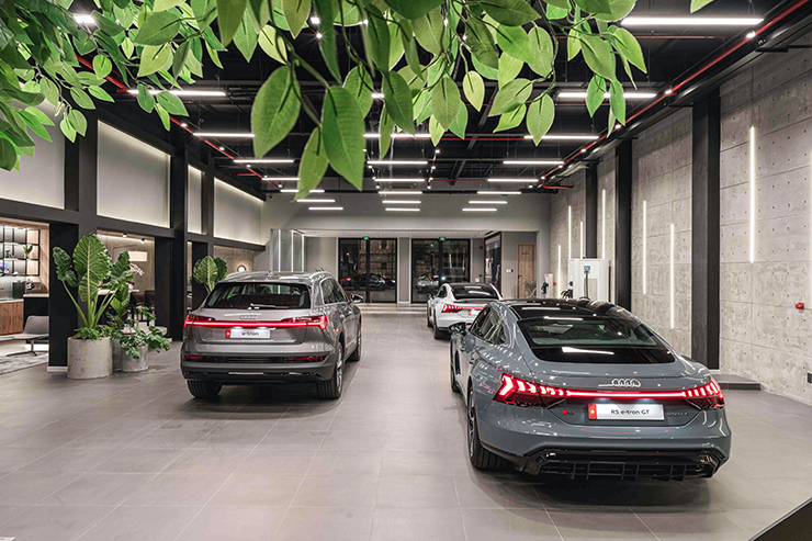Audi RS e-Tron GT và phòng chờ sạc xe chuẩn thương gia được ra mắt tại Việt Nam - 12