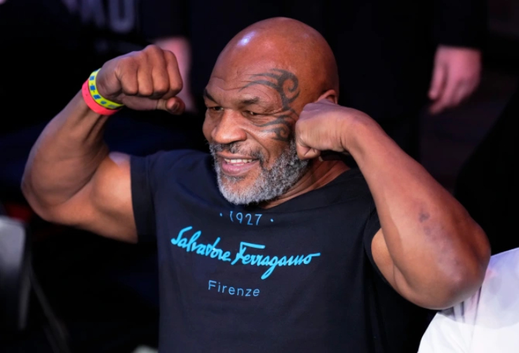 Mike Tyson sẵn sàng thi đấu nếu các nhà tổ chức sòng phẳng "tiền trao cháo múc"