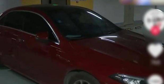 Cô gái bị bé trai 6 tuổi cào xước xe Mercedes, thiệt hại 33 triệu, bố mẹ bé trai cãi: &#34;Trẻ con biết gì đâu&#34; - 2