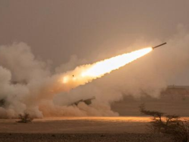 Mỹ viện trợ Ukraine, tăng uy lực cho ”hỏa thần” HIMARS