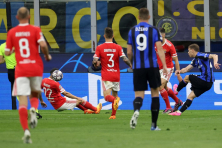 Video bóng đá Inter Milan - Benfica: Mãn nhãn siêu phẩm, rượt đuổi 6 bàn (Cúp C1)