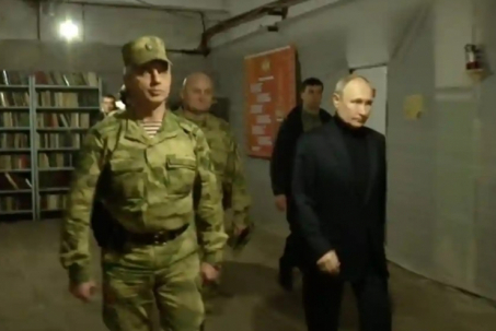 Ông Putin ra chỉ thị sau khi tới Kherson, Lugansk