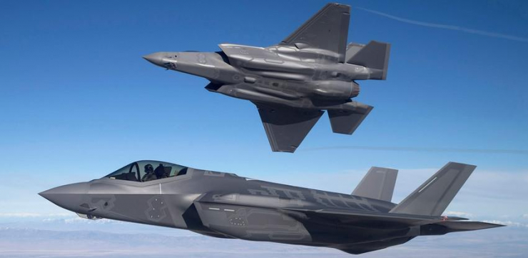 Mô hình tiêm kích tàng hình F-35. Ảnh: Raytheon Missiles &amp; Defense