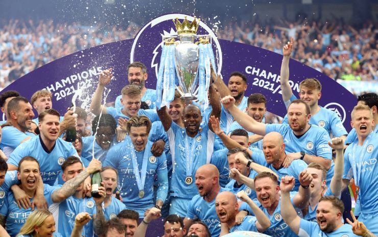 Các chuyên gia tin rằng Man City đủ sức ăn ba