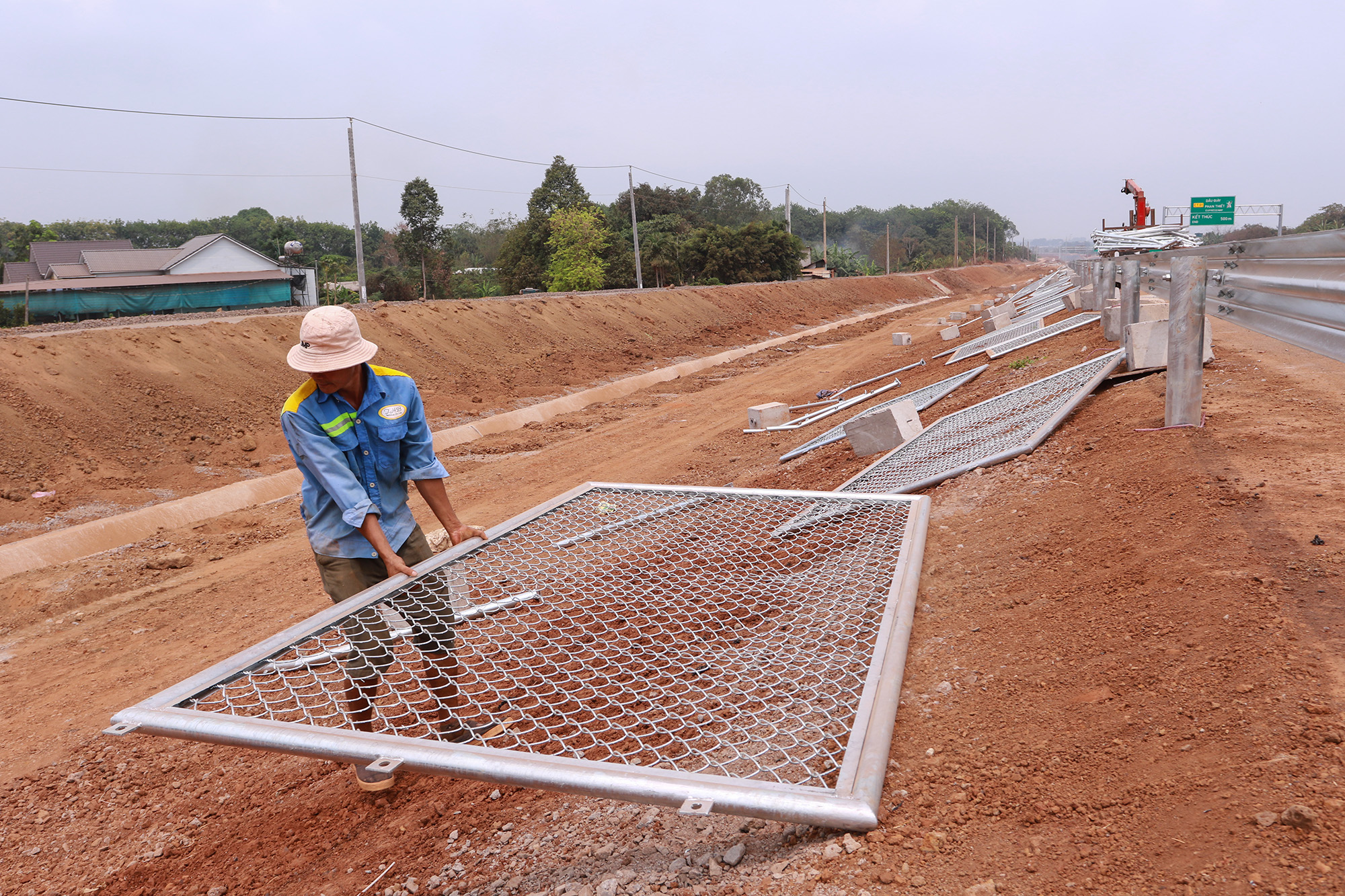 Khám phá cung đường tuyệt đẹp xuyên rừng cao su, vườn thanh long trước &#34;giờ G&#34; - 10