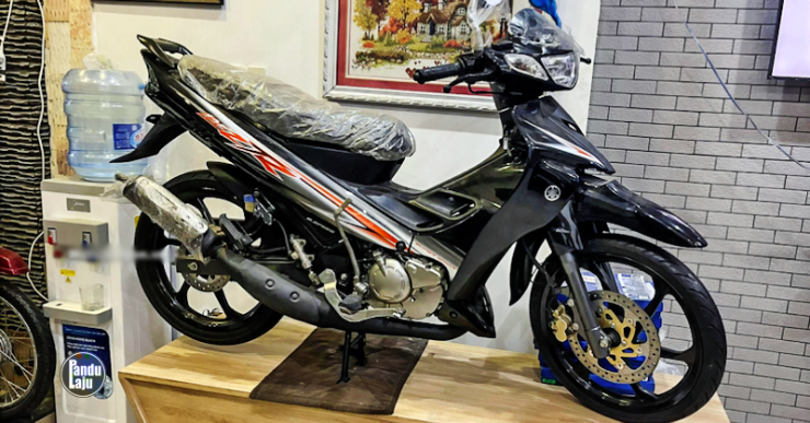 Yamaha 125ZR ‘cá mập’ chưa đổ xăng giá nửa tỷ đồng - 1