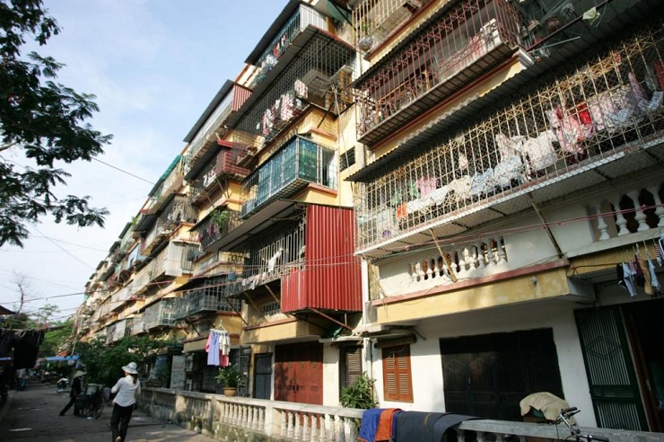 Khách mua nhà “choáng” vì căn hộ tập thể cũ có giá cả trăm triệu đồng/m2 - 1