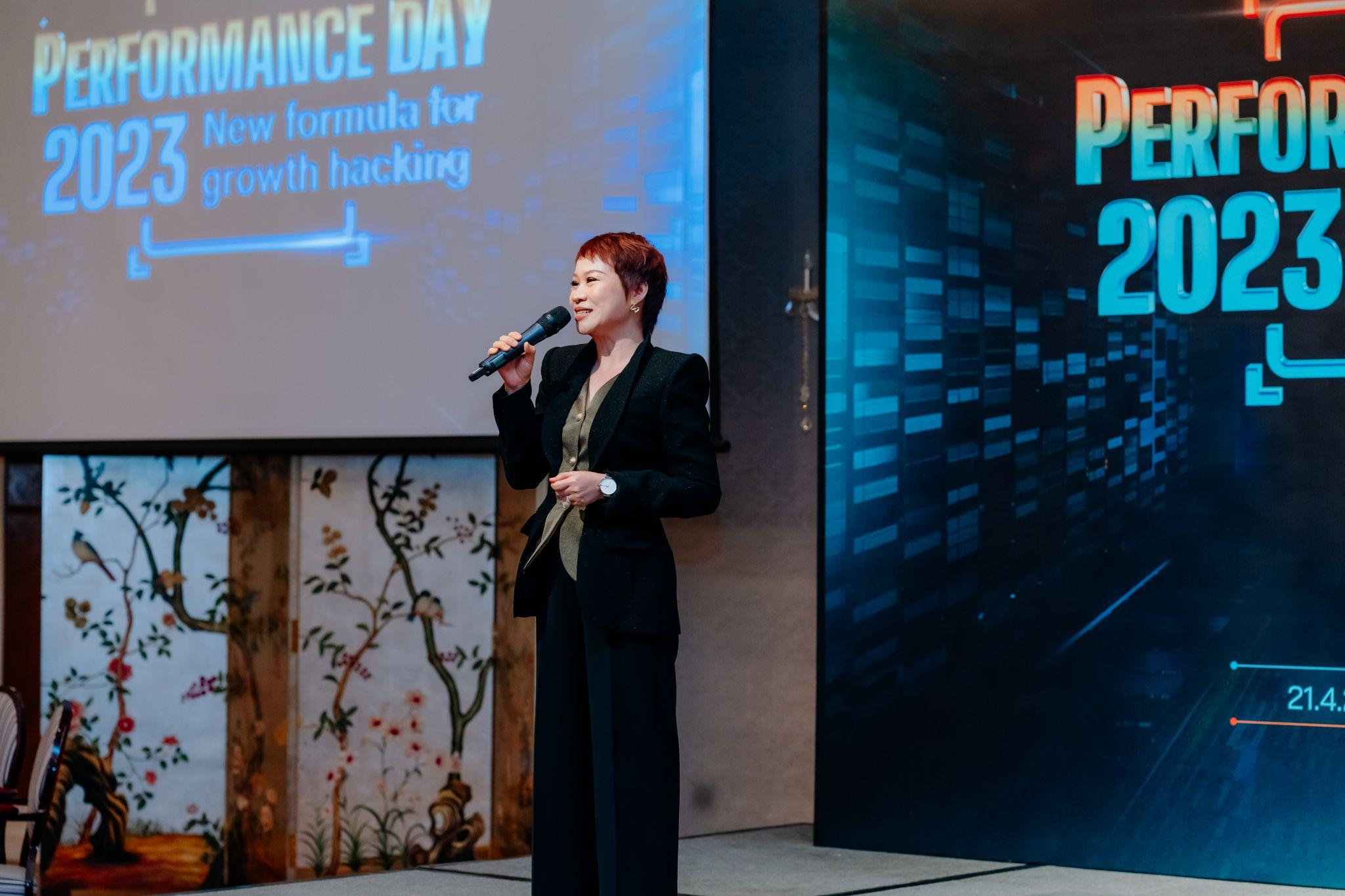 Chị Oanh Vũ - Chairwoman/ Founder của Omega Group chia sẻ bức tranh tổng quát nhất về Performance Marketing tại Việt Nam