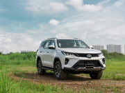 Tin tức ô tô - Đánh giá Toyota Fortuner mẫu xe yêu thích của người Việt