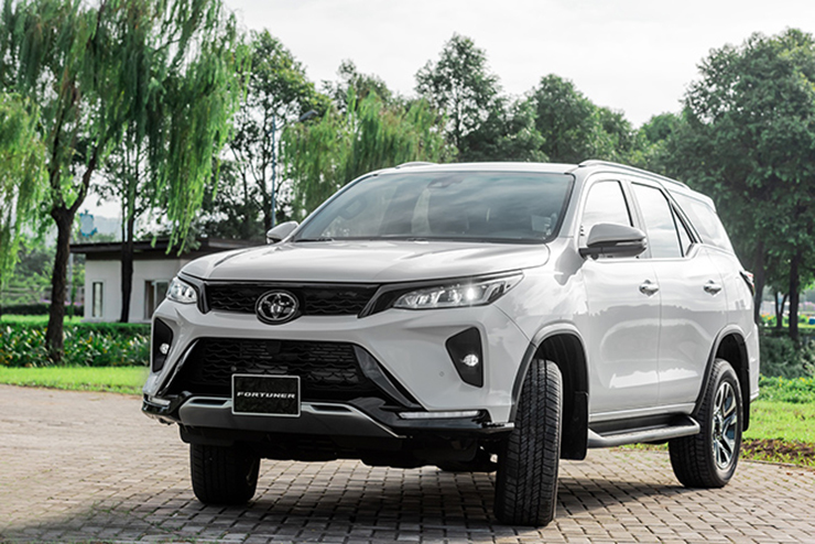 Giá xe Toyota Fortuner niêm yết và lăn bánh tháng 4/2023 - 6