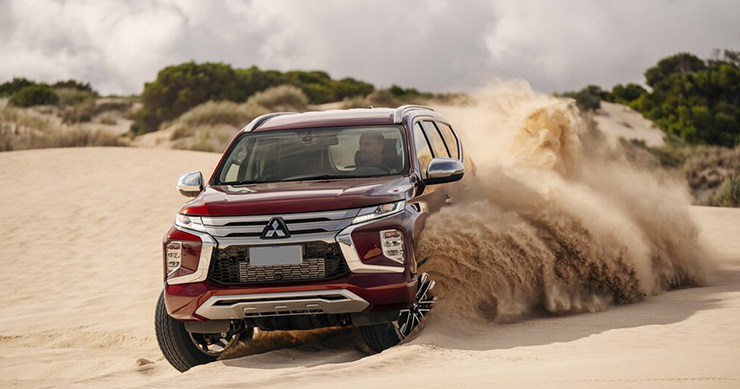 Giá xe Mitsubishi Pajero Sport lăn bánh tháng 4/2023, ưu đãi 50% LPTB - 14