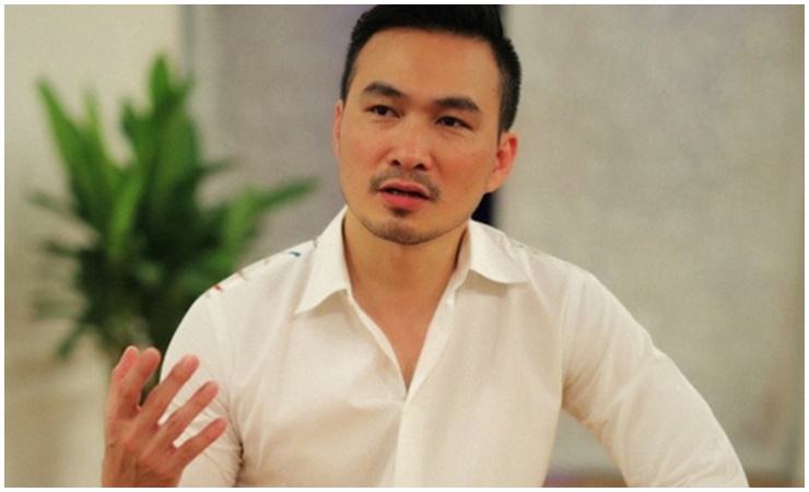 Chi Bảo là nam tài tử nổi tiếng của màn ảnh Việt Nam. Anh sở hữu vẻ ngoài phong độ, điển trai. 

