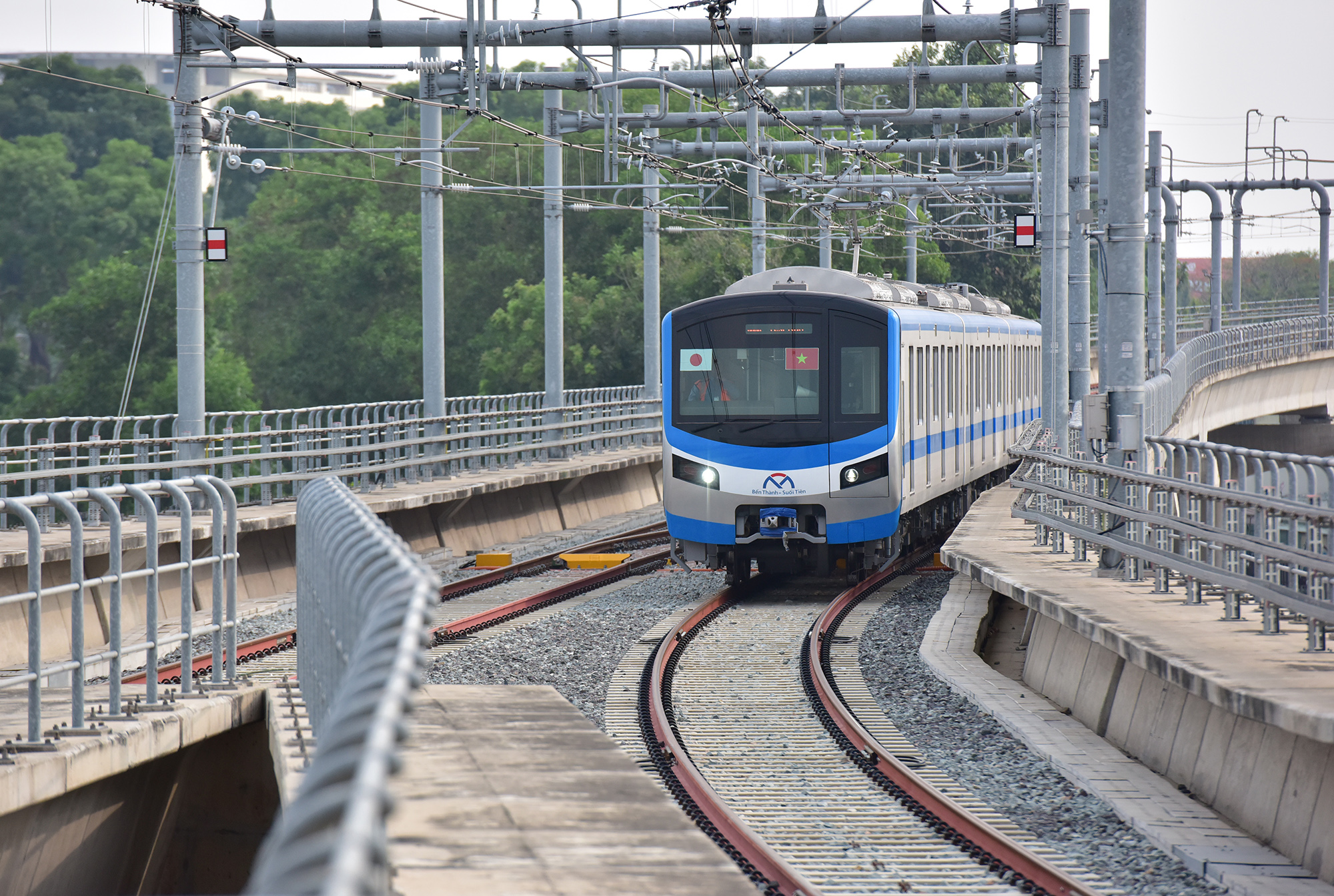 Buổi chạy thử nghiệm tàu đang nằm trong giai đoạn thử nghiệm số 5 (tích hợp tĩnh) và giai đoạn thử nghiệm số 6 (tích hợp động) trong quy trình thử nghiệm gồm 8 giai đoạn, được triển khai từ nhiều tháng nay.