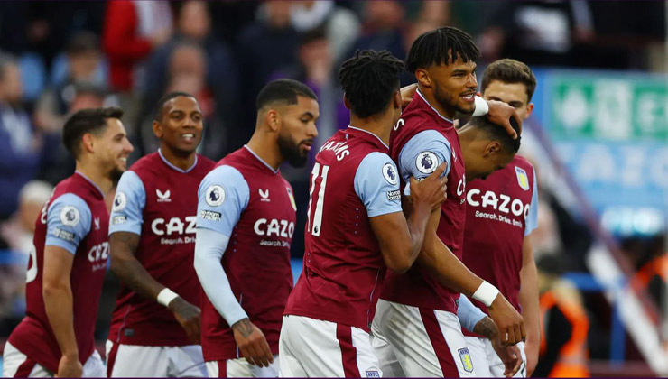 Bàn thắng đến với Aston Villa sau cú đánh đầu ngược cực hay của trung vệ Tyrone Mings