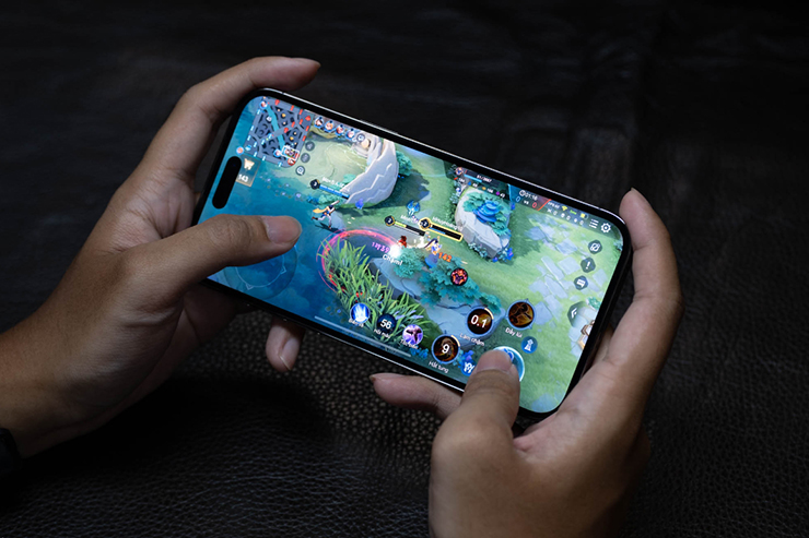 Những smartphone đáng để game thủ rút ví - 3