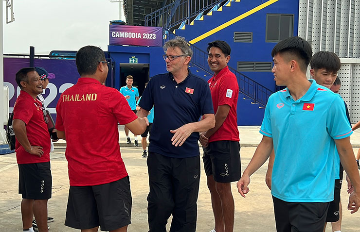 HLV Troussier chạm mặt U22 Thái Lan, U22 Việt Nam làm quen sân đấu SEA Games - 6