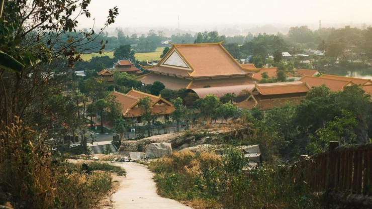 Thiền viện Trúc Lâm An Giang đẹp như 'Vịnh Hạ Long' giữa vùng Bảy Núi - nơi bạn rất nên đến dịp nghỉ lễ 30/4-1/5 - 2