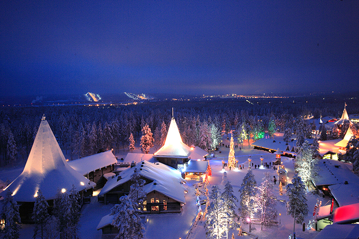 Làng ông già Noel&nbsp;gần thành phố Rovaniemi là một trong những công viên giải trí nổi tiếng nhất, đồng thời là nơi ở của ông già Noel - người được gọi là Yolupukki ở Phần Lan.
