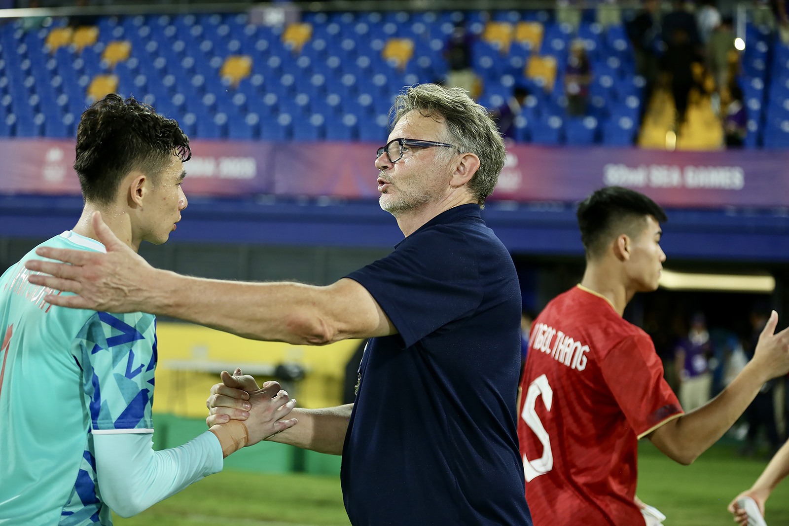 U22 Việt Nam & SEA Games 32: Sứ mệnh cam go, chờ tài “Phù thủy trắng” - 7