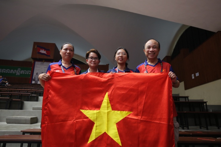 2 nữ kỳ thủ Việt Nam ngây ngất khi thắng Philippines lấy HCV SEA Games 32 - 6