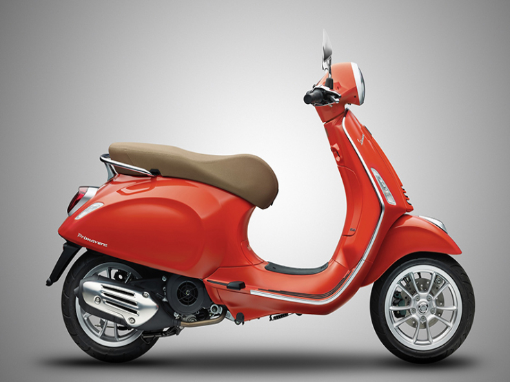 Bảng giá Vespa cuối tháng 4/2023, quà tặng tiền triệu - 1