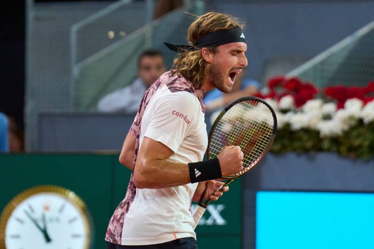 Tsitsipas vào tứ kết đơn nam