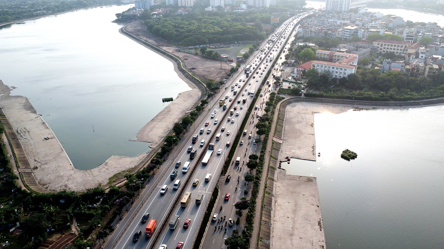 Tình hình giao thông tại Hà Nội trong ngày cuối của kỳ nghỉ lễ - 10