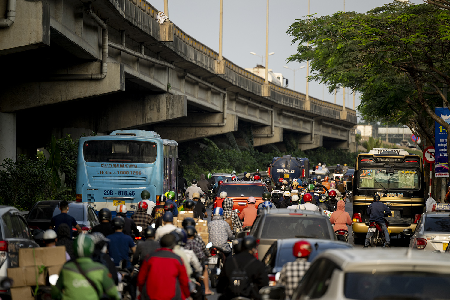Tình hình giao thông tại Hà Nội trong ngày cuối của kỳ nghỉ lễ - 4