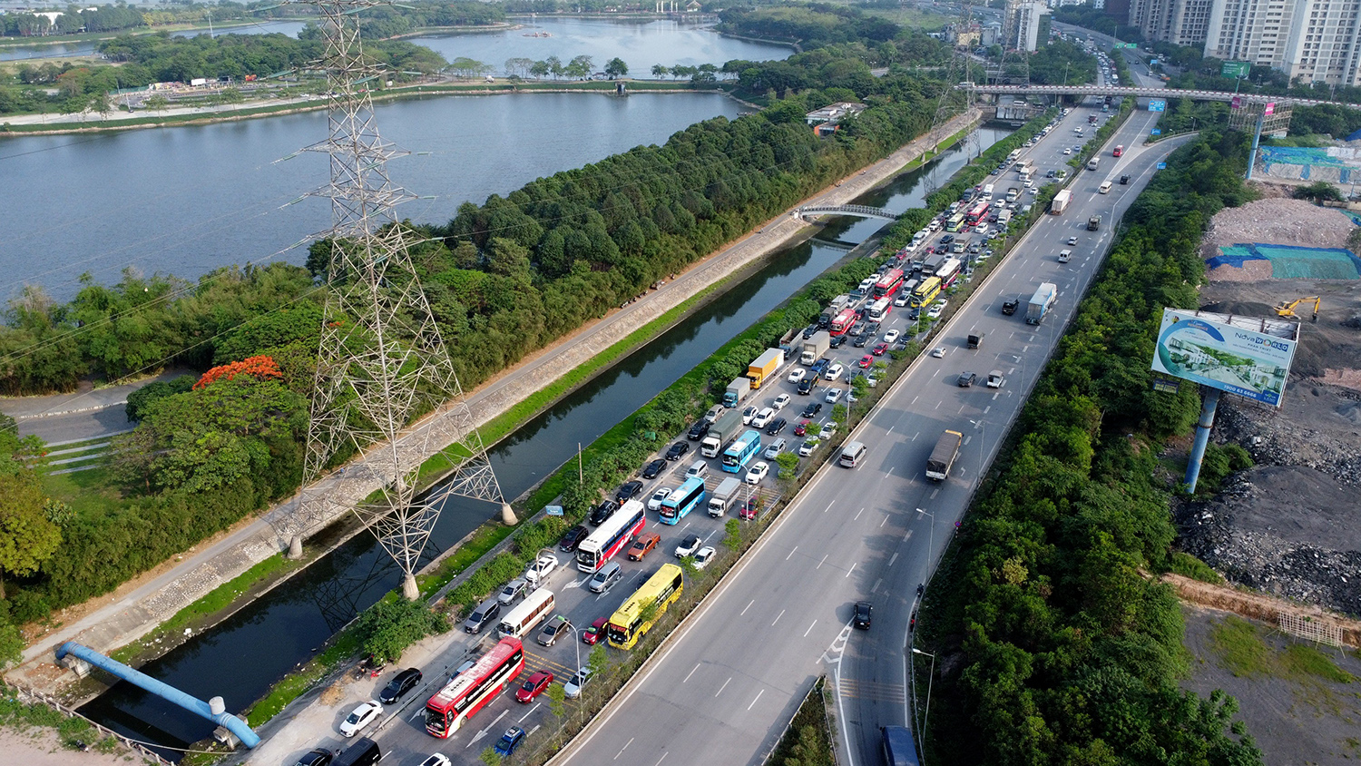 Tình hình giao thông tại Hà Nội trong ngày cuối của kỳ nghỉ lễ - 6