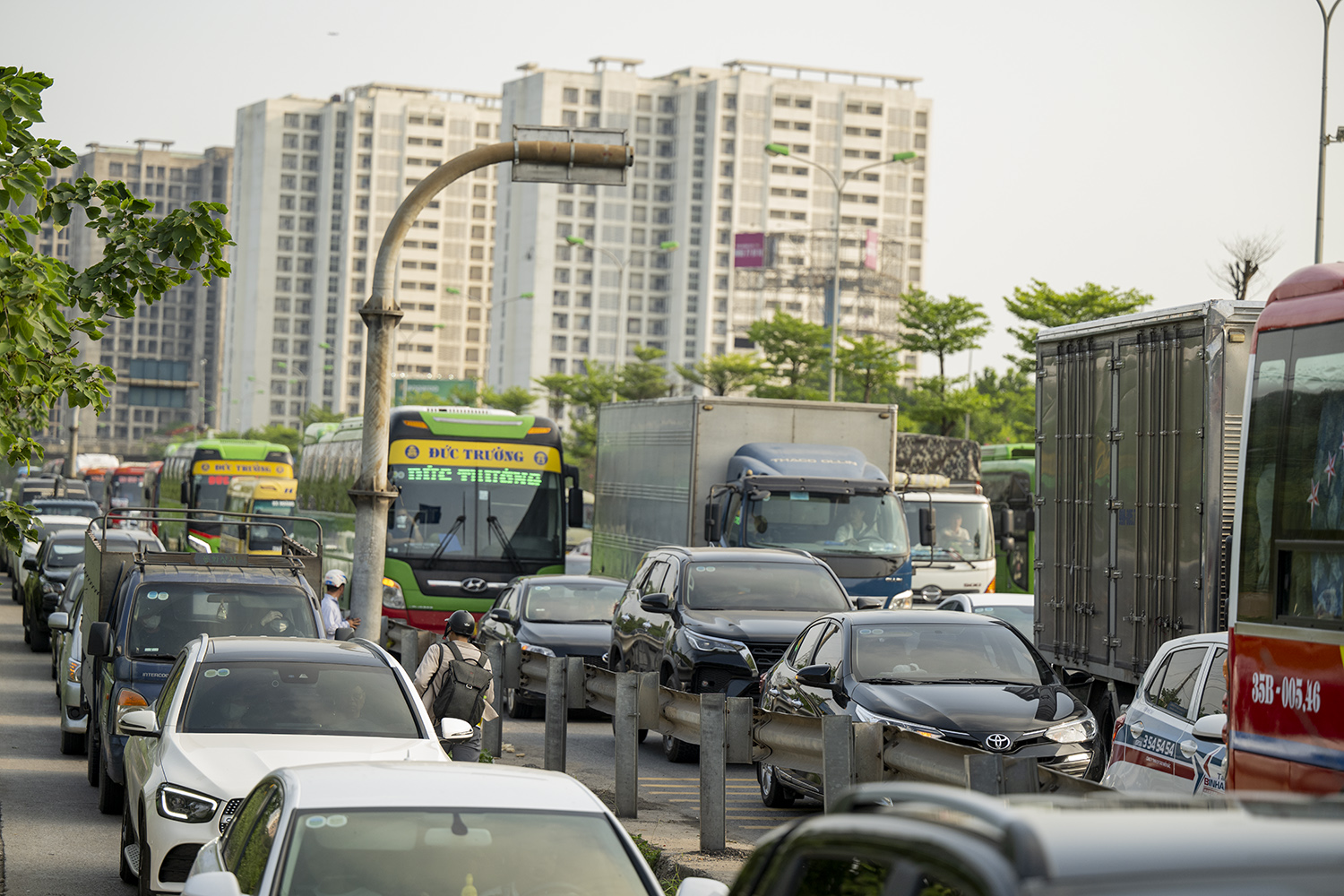 Tình hình giao thông tại Hà Nội trong ngày cuối của kỳ nghỉ lễ - 8