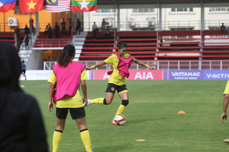 Trực tiếp bóng đá ĐT nữ Việt Nam - Malaysia: Huỳnh Như nâng tỷ số lên 3-0 (SEA Games 32) - 11