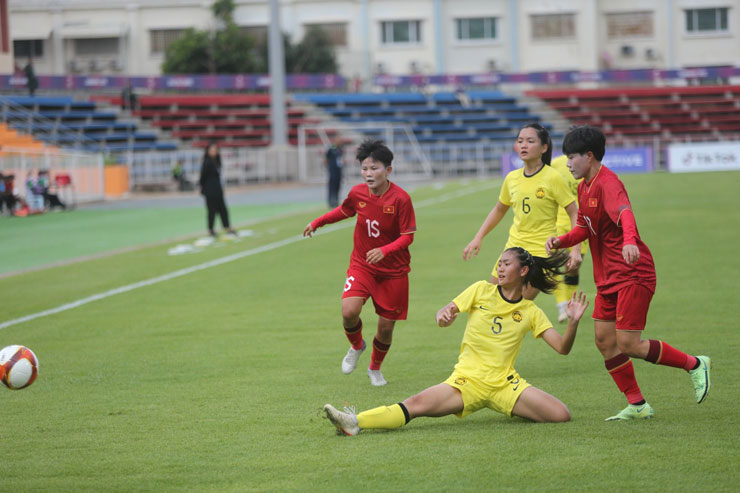 Trực tiếp bóng đá ĐT nữ Việt Nam - Malaysia: Tìm bàn thắng thứ tư (SEA Games 32) - 3