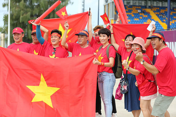 Trực tiếp bóng đá U22 Việt Nam - U22 Singapore: Văn Tùng mở tỷ số đầy cảm xúc (SEA Games) - 7