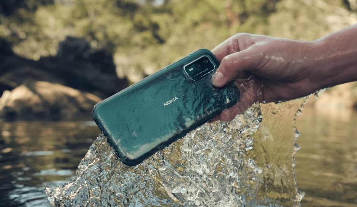 Điện thoại siêu bền của Nokia có khả năng chống nước không thua kém smartphone cao cấp.